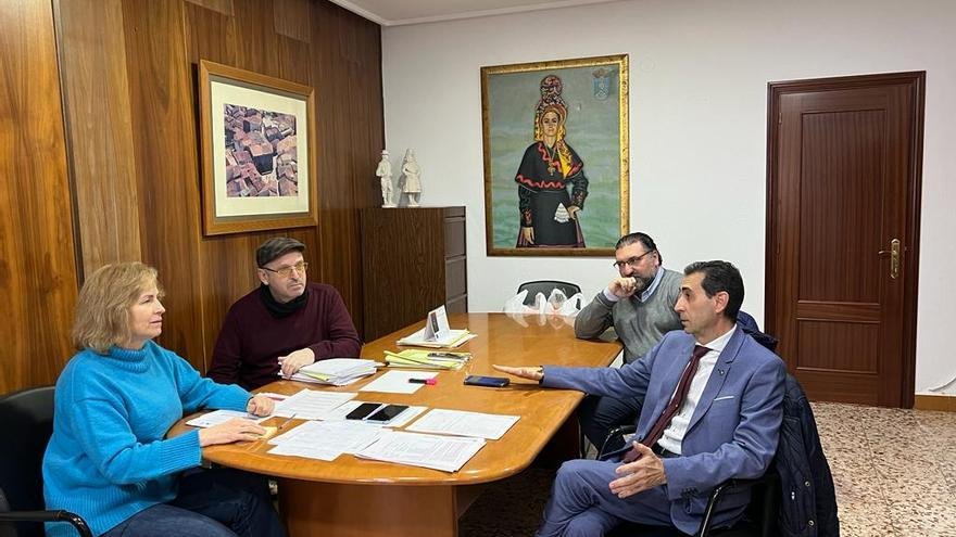 Impulsando la colaboración entre Adesval y el ayuntamiento de Montehermoso para el desarrollo del Valle del Alagón
