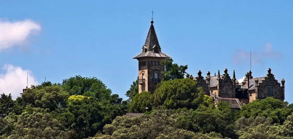 Palacio de las cabezas casatejada