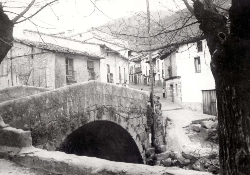 Crónica Negra de Extremadura: Por mi madre soy inocente dijo en la horca