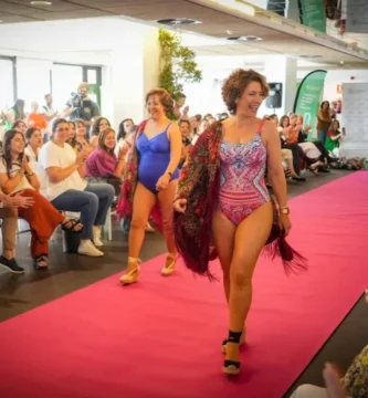 Lucha y Glamour: Nueve Supervivientes de Cáncer de Mama Deslumbran en la Pasarela de Badajoz