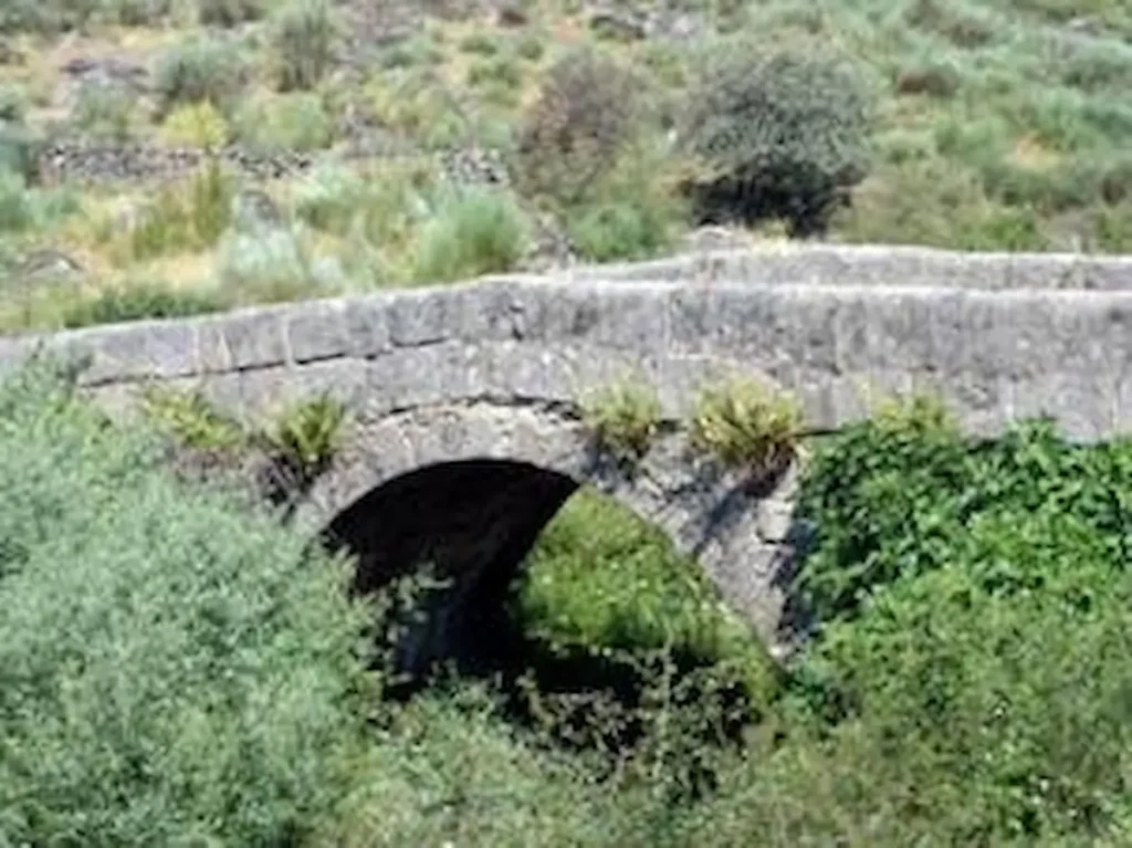 Montehermoso El Enigma de La Puente y la Fuente del Ronco