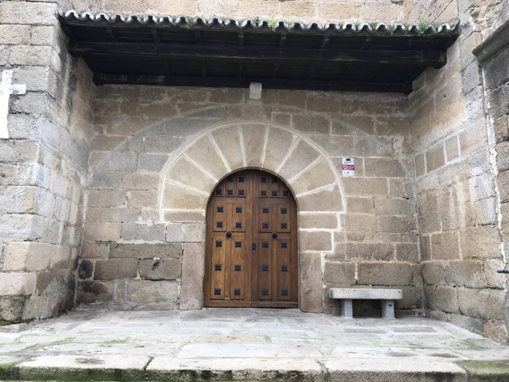 La Iglesia de Montehermoso: El Tesoro Renacentista que El Escorial Dejó Inacabado