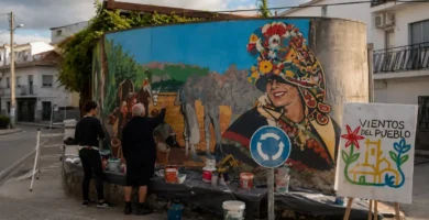 Vientos del Pueblo: Montehermoso se llena de arte urbano con murales que refuerzan su identidad cultural